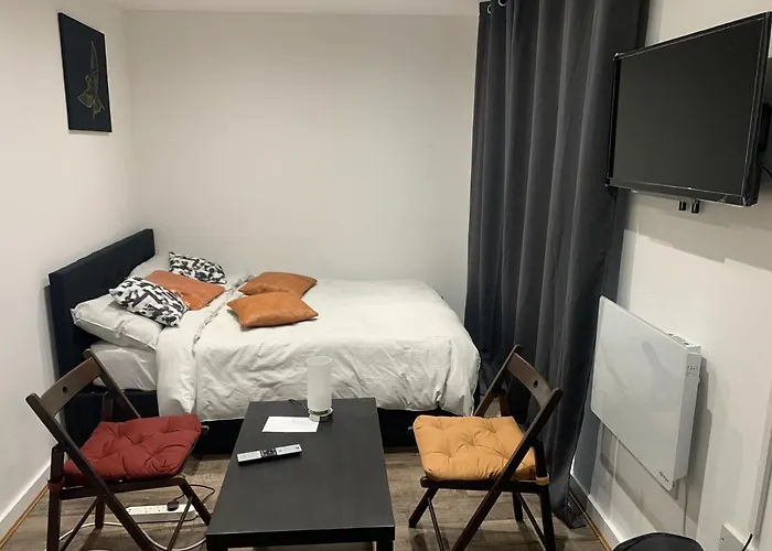 Cosy B1 Studio Apartment